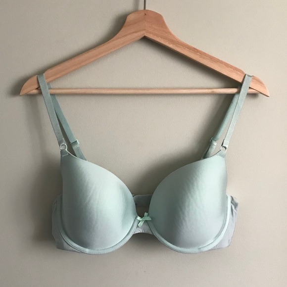 Victoria’s Secret // Demi Underwire Bra in Mint